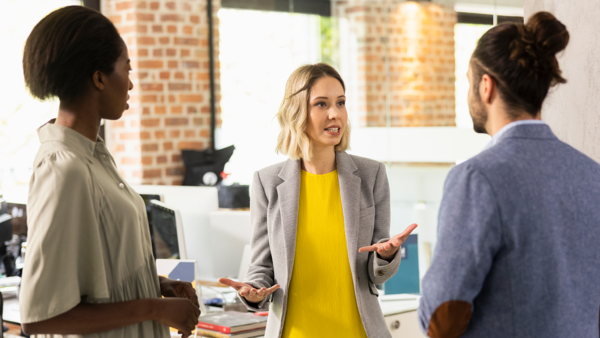 Frauen im Gespräch - Karriere OVB Köln Jobs Personal,a Human Resources, People Management