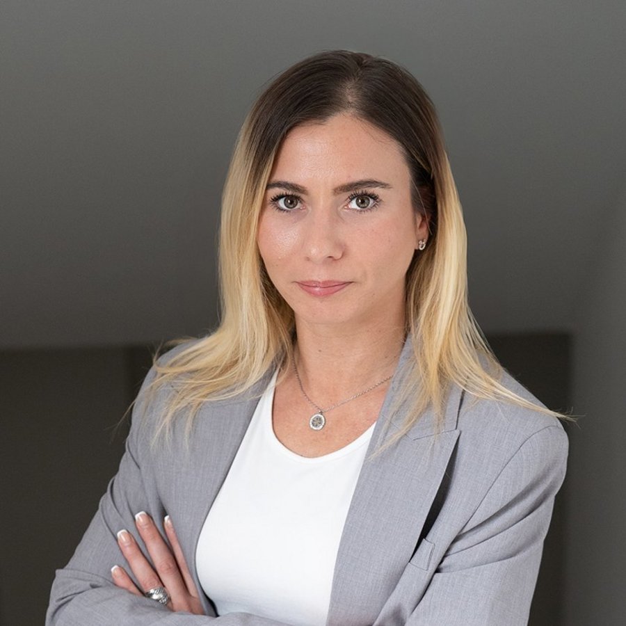 Denise Toytekin at OVB Holding in portrait
