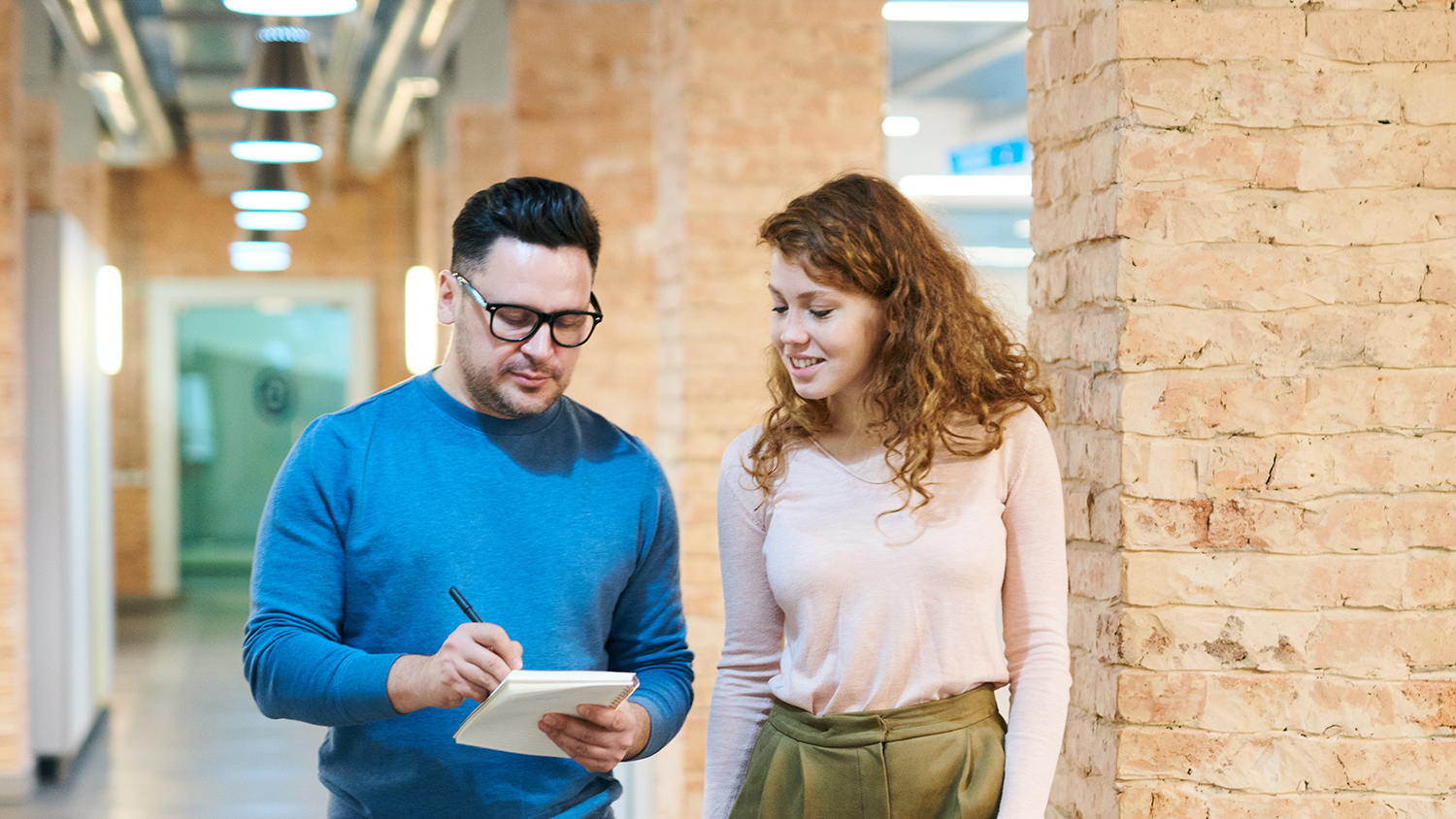 Colleagues in discussion – Company pension scheme Colleagues in discussion – Company pension scheme